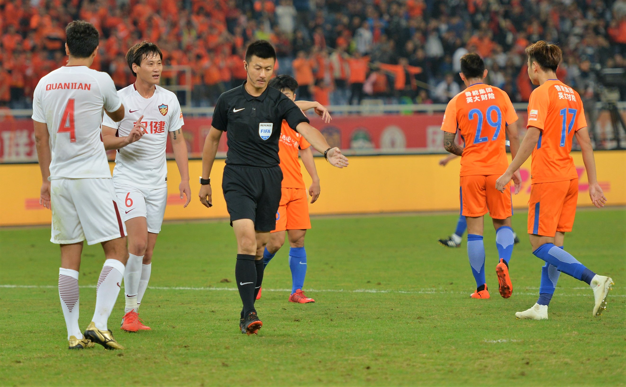 广州翰基在主场战胜天津权健