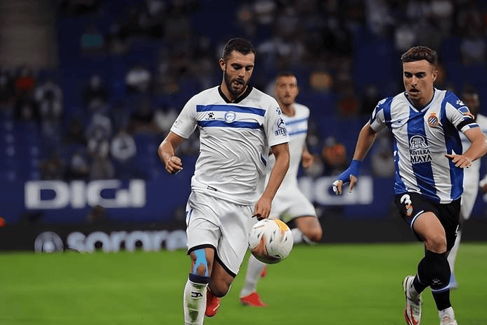 阿拉维斯客场击败埃尔切，实现偷袭