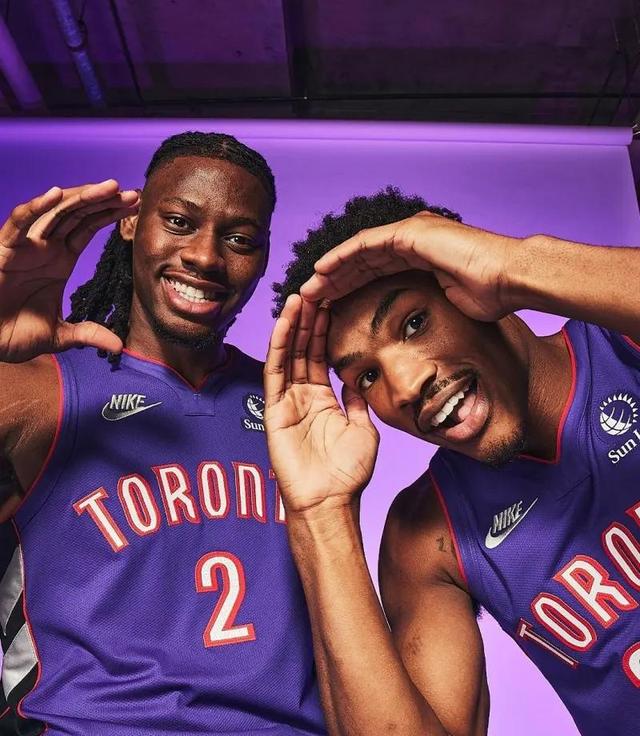 猛龙绝杀时刻，掀起高潮点燃赛场，球队未来可期迎来胜利！