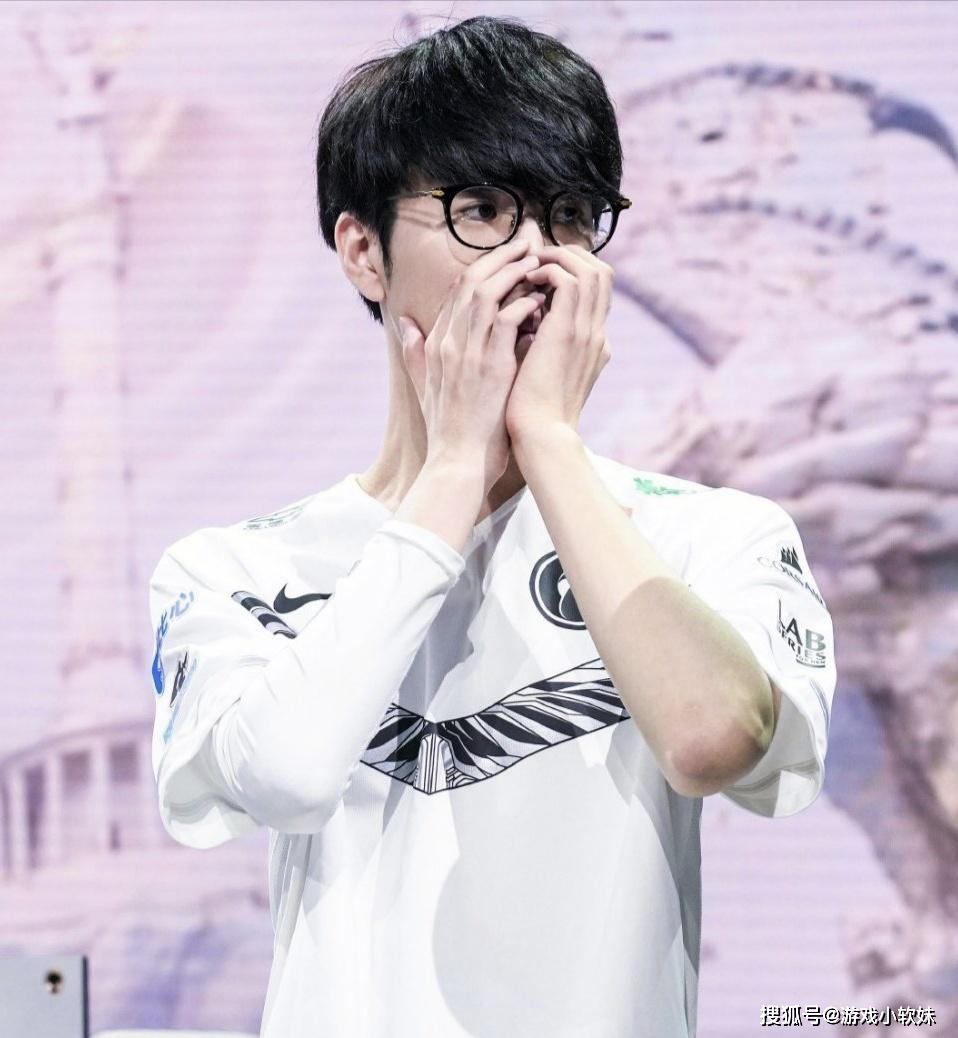 TheShy回归赛场，战术调整首场状态亮眼，日本队观众沸腾！的简单介绍