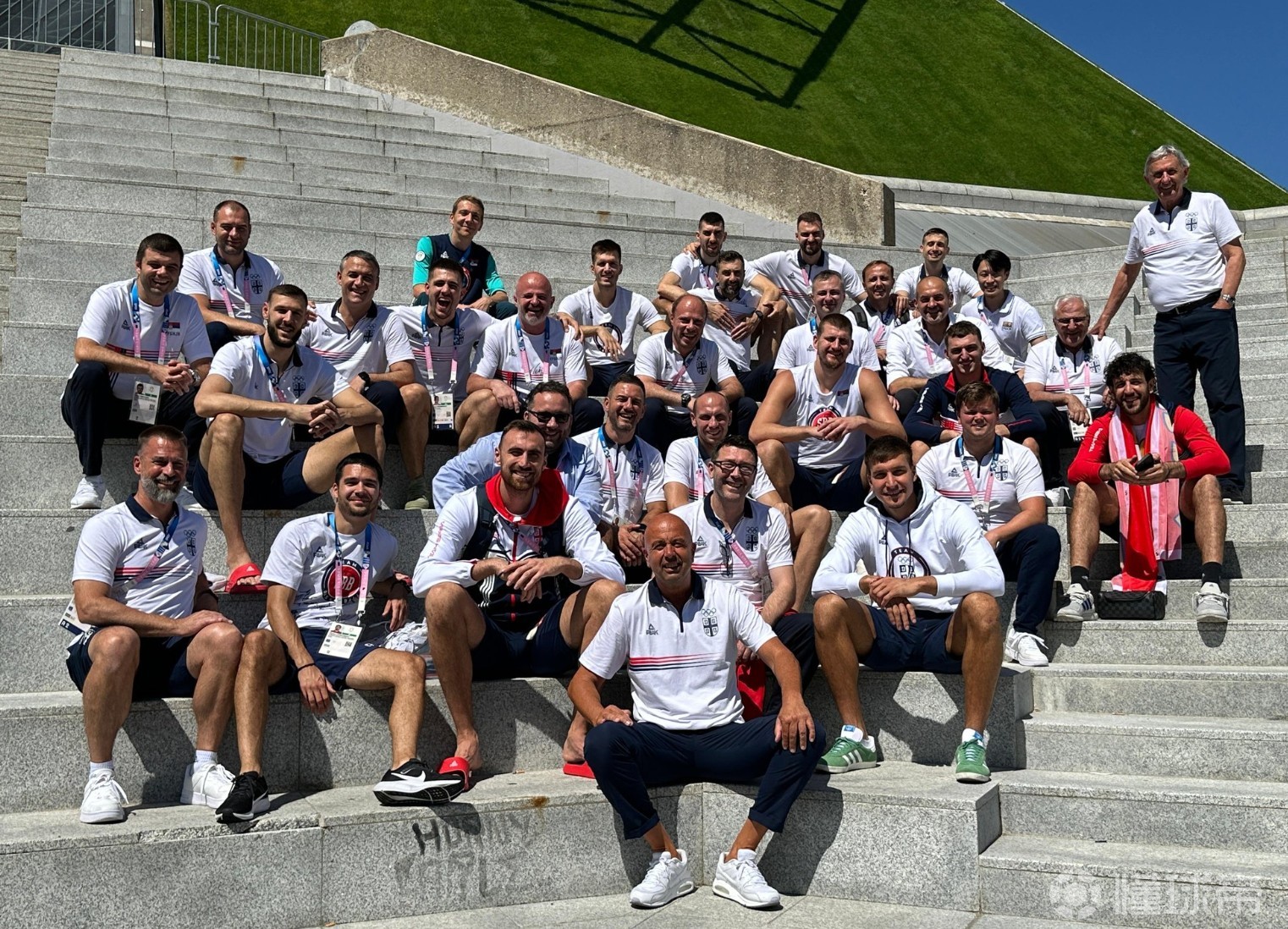 包含浓眉哥关键节点逆转，塞尔维亚队带队取胜！的词条